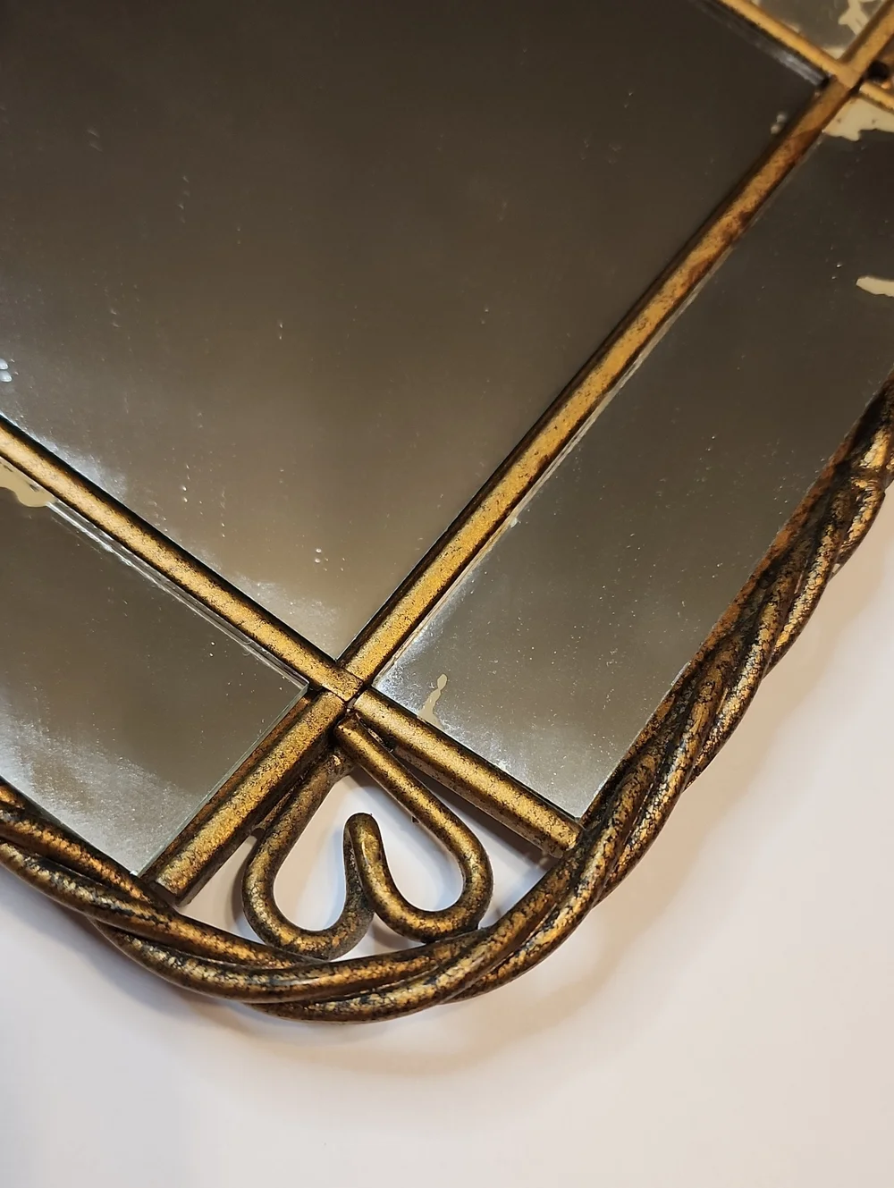 HOMECO MCM Vintage Mirror Twist Gold Trim & Hearts Wall Decor Elegant Accent